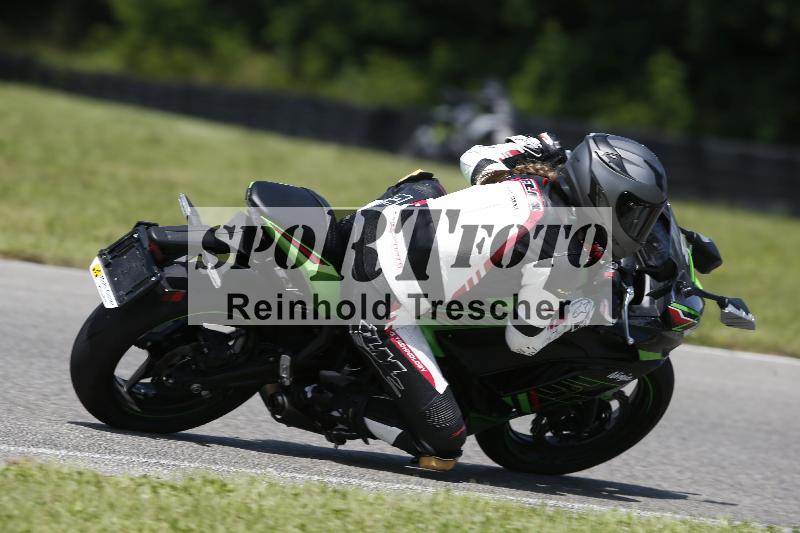 /Archiv-2024/29 12.06.2024 MOTO.CH Track Day ADR/Gruppe blau/22